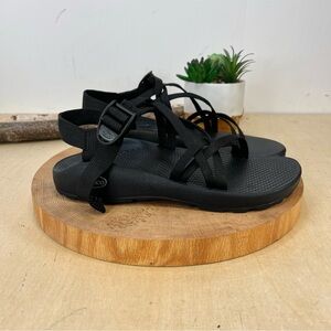 Chaco Black Strappy Sandals- no toe loop